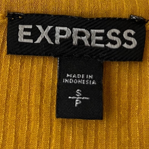 Express Women’s Gold V-Neck Top Size  Small - Picture 3 of 5